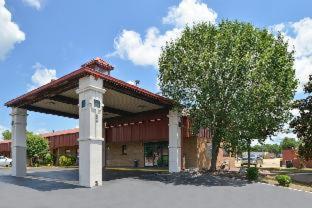 Americas Best Value Inn - Batesville Bilik gambar